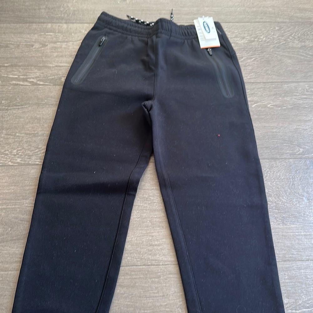 Old navy boys joggers. Black size large 10-12 brand new